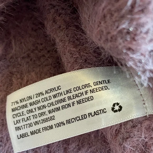 Wild Fable worn once Cropped Soft Fuzzy Cardigan M Purple Lavender - Picture 5 of 6